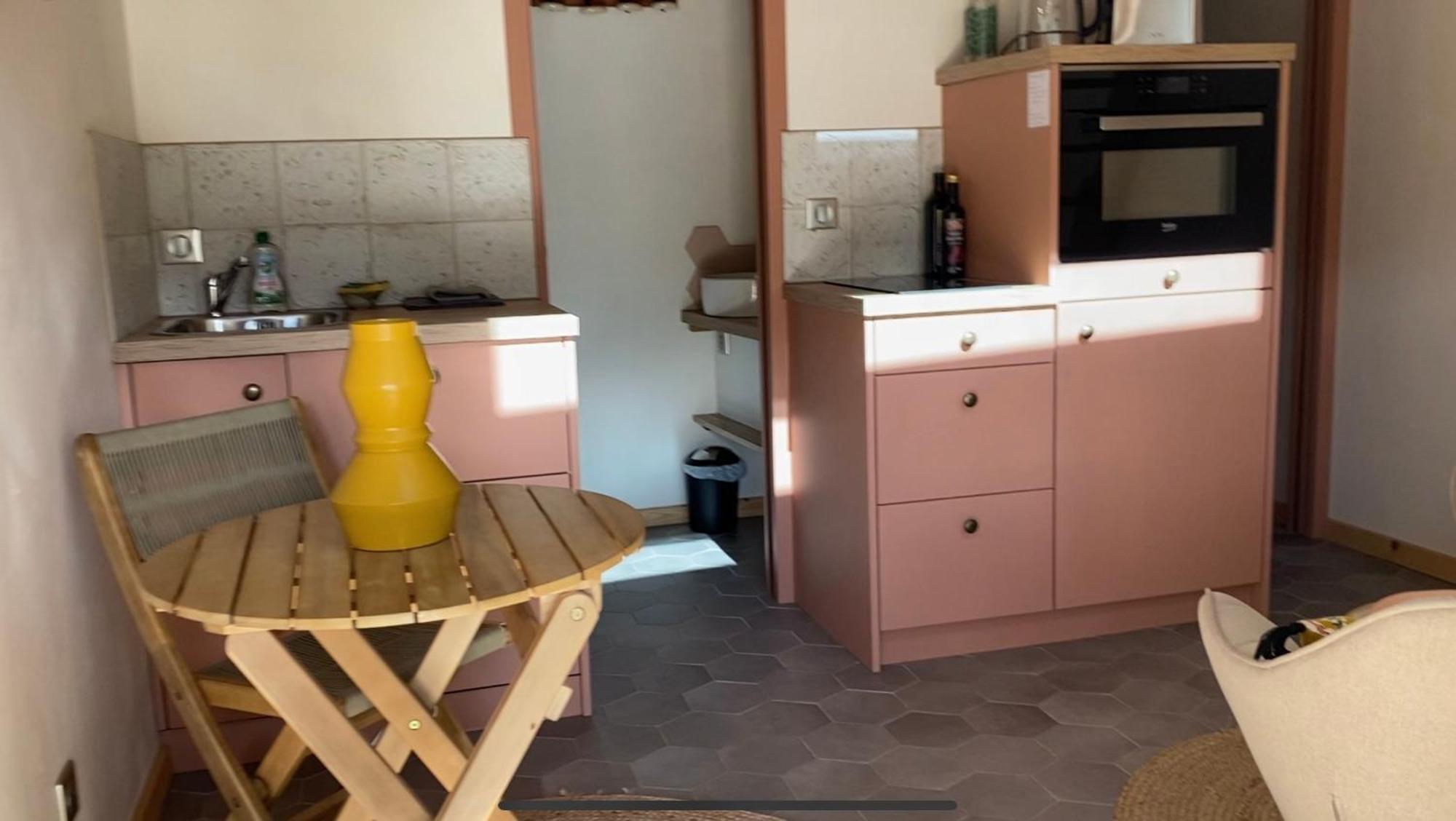 Tiny House De Tempoyrac Villa La Rochette  Exterior photo